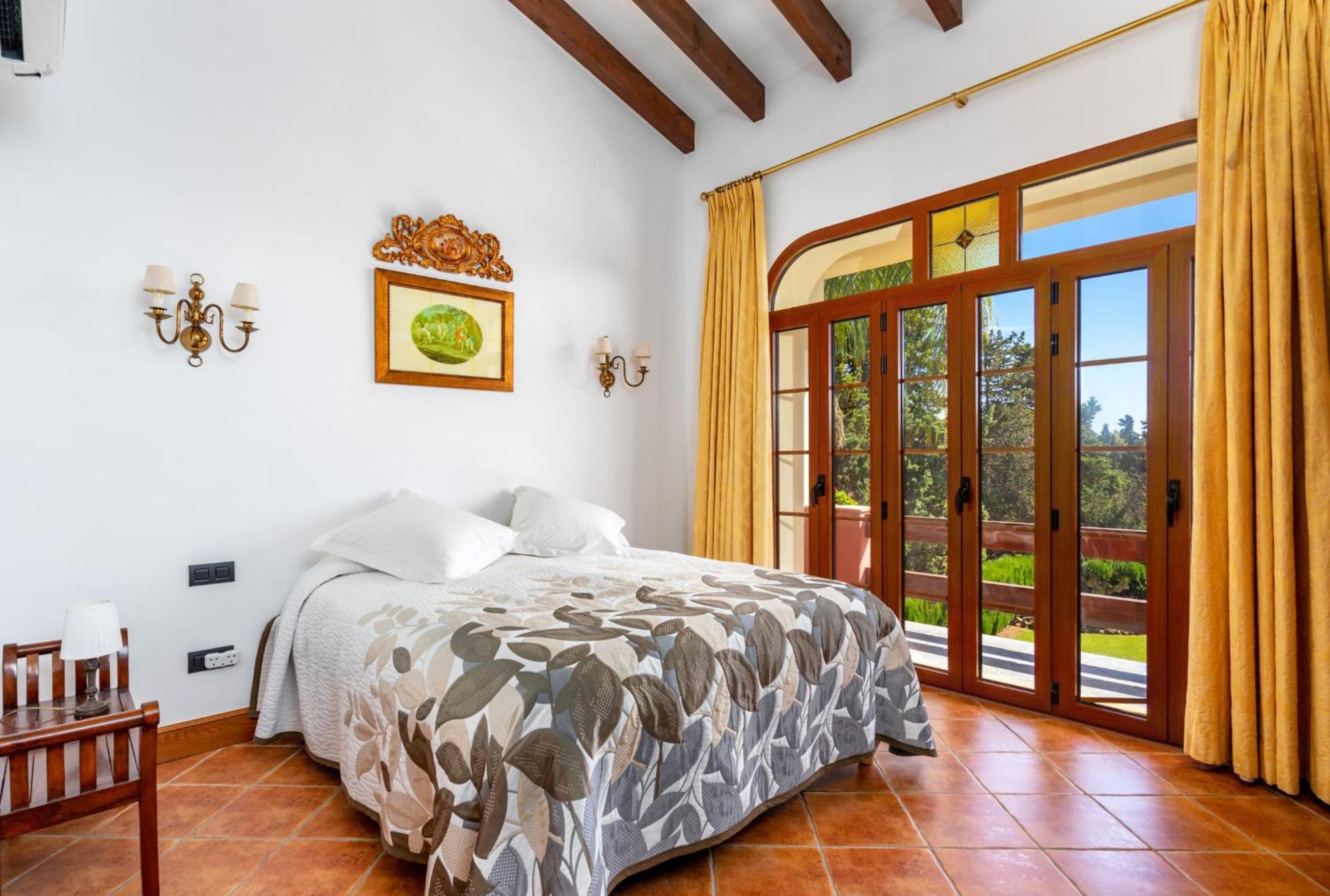 Luxury In Guadalmina Villa