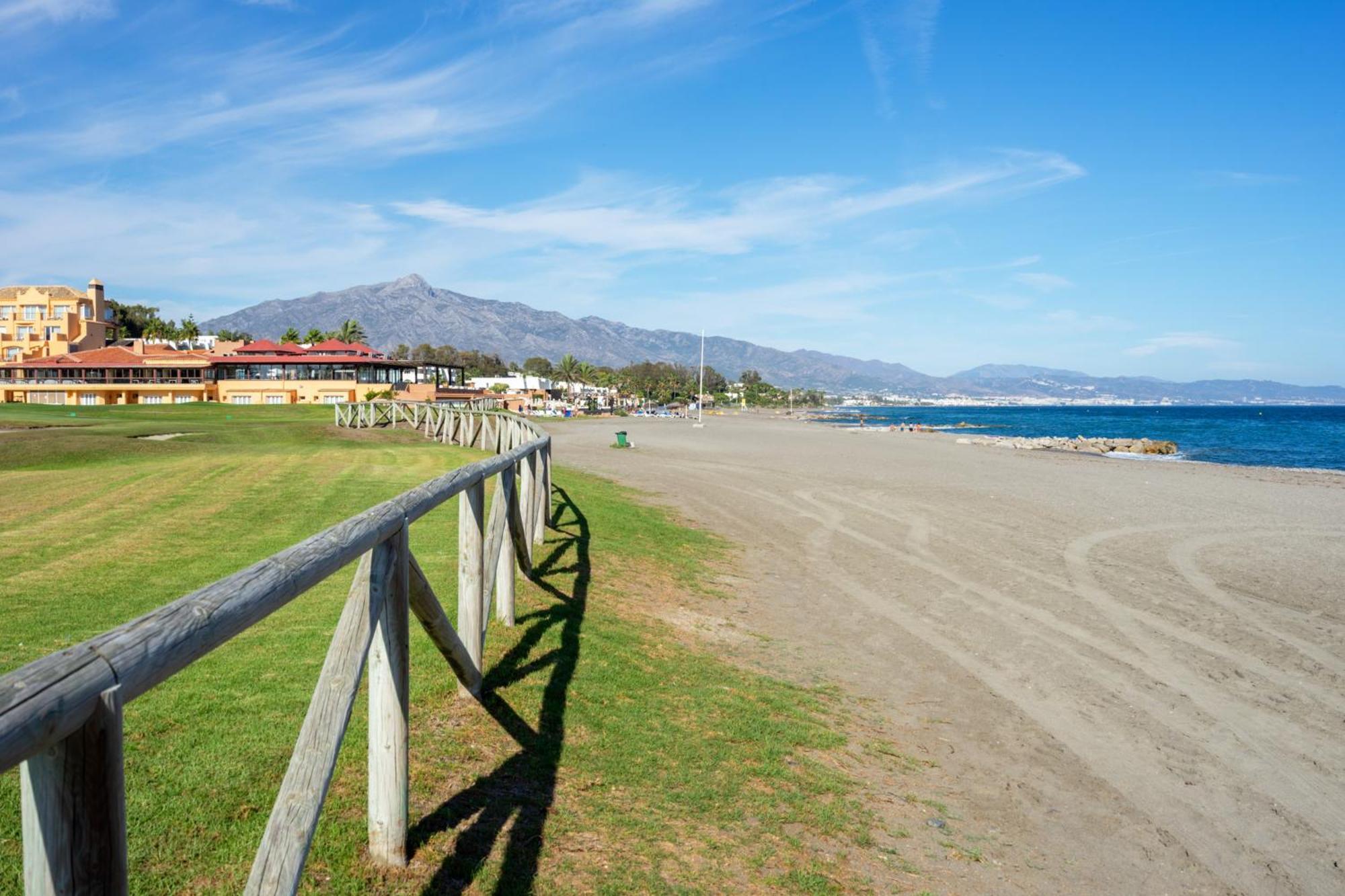 Luxury In Guadalmina Villa