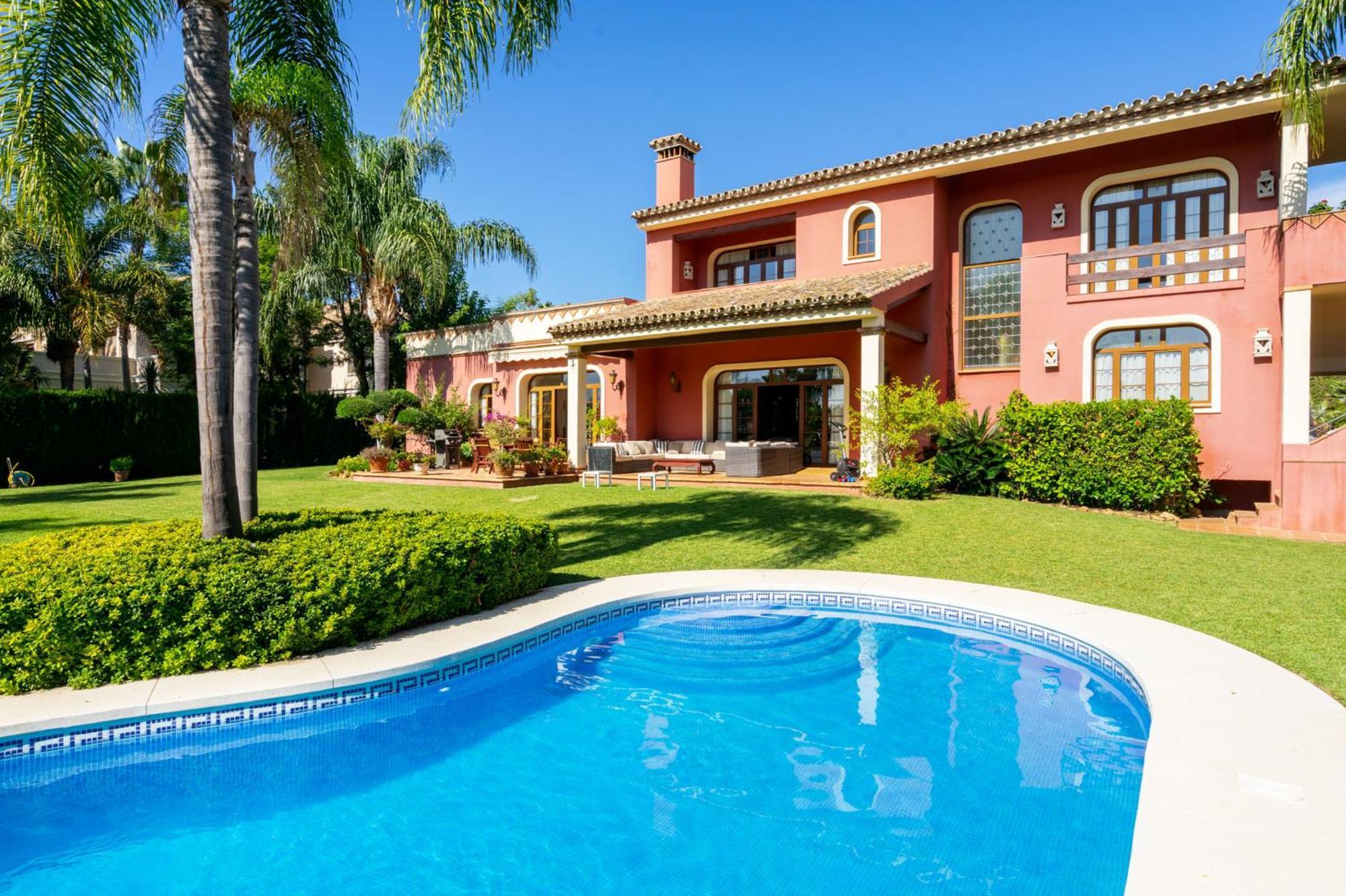Luxury In Guadalmina Villa Marbella